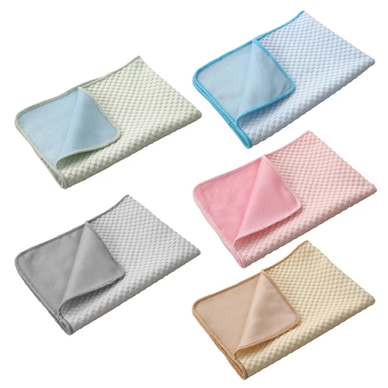 Moisture-proof Mattress Cushion Breathable Ice Pad