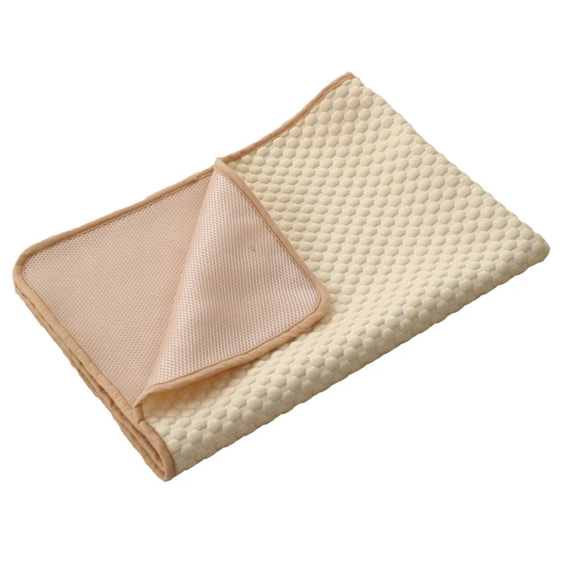 Moisture-proof Mattress Cushion Breathable Ice Pad